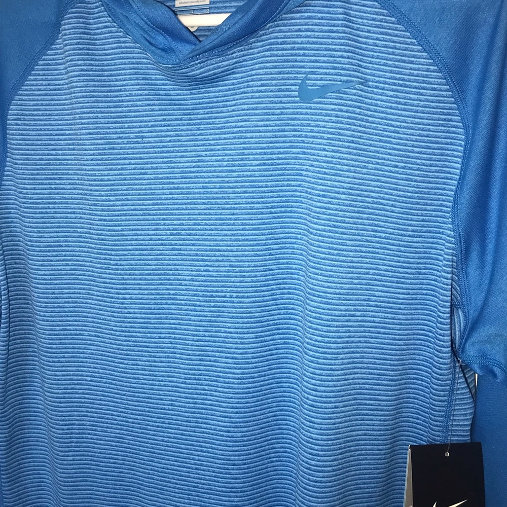 Nike Dri-Fit - Picture 2 of 2
